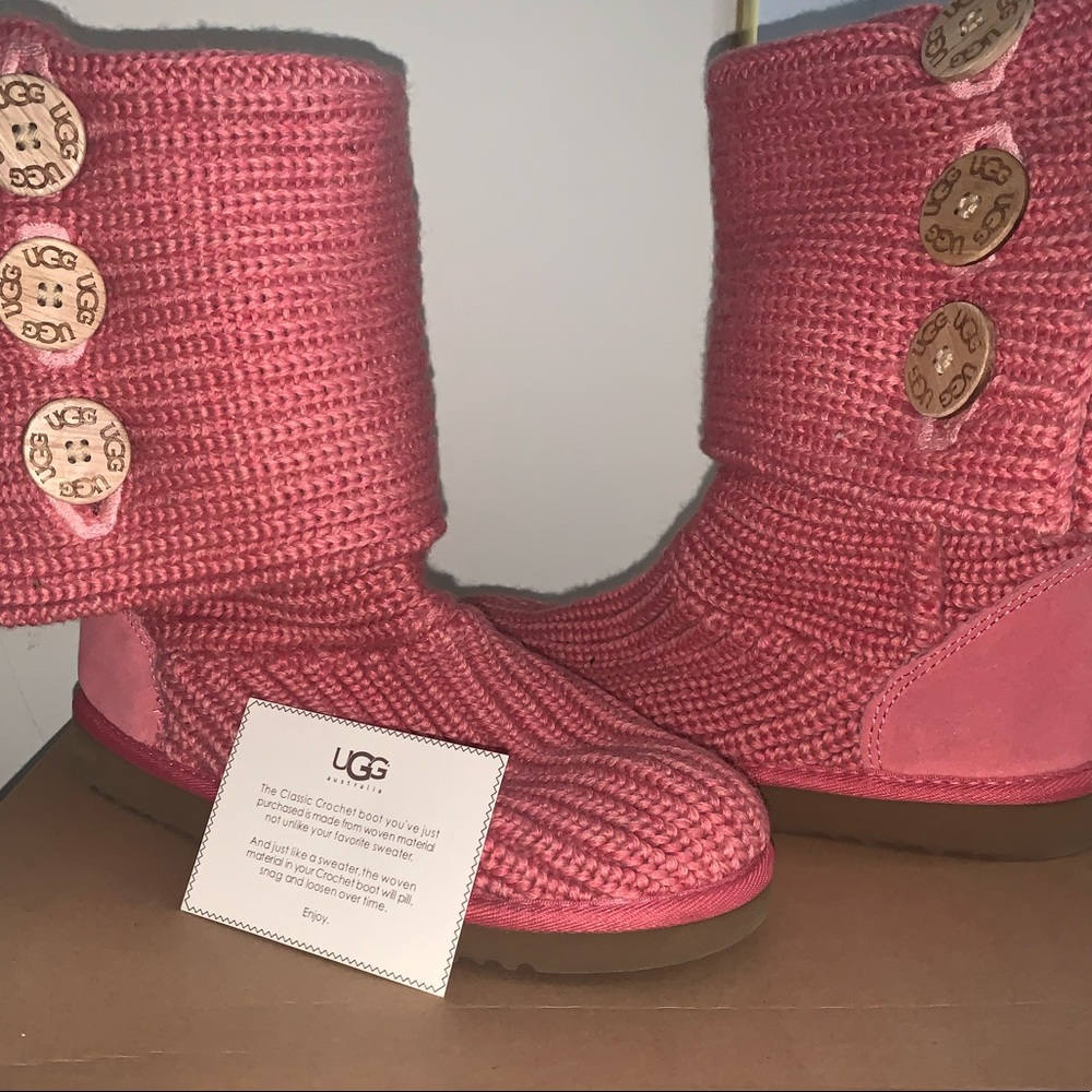 UGG Classic Cardy winter boots